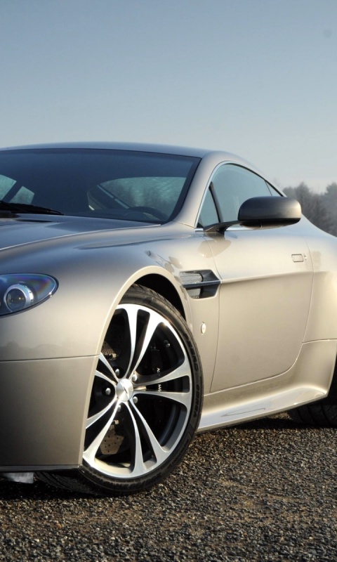 Fondo de pantalla Aston Martin V8 Vantage 480x800