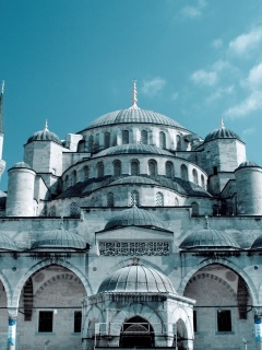 Sultan Ahmed Mosque in Istanbul wallpaper 240x320