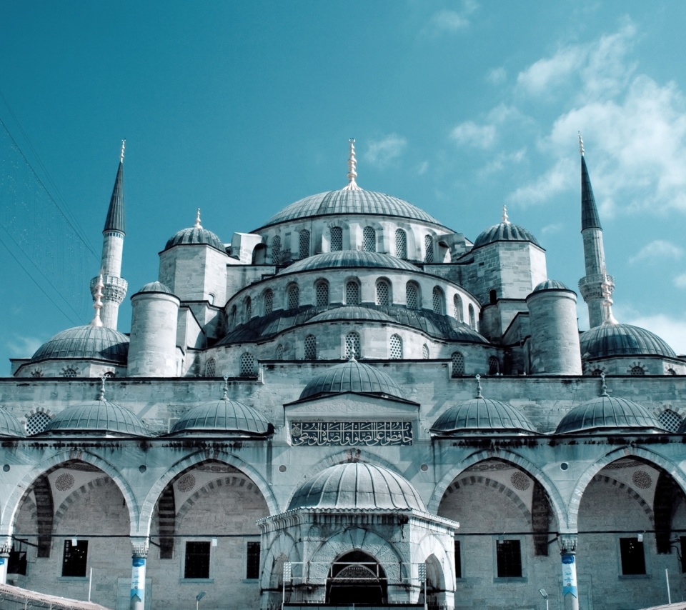 Sultan Ahmed Mosque in Istanbul wallpaper 960x854