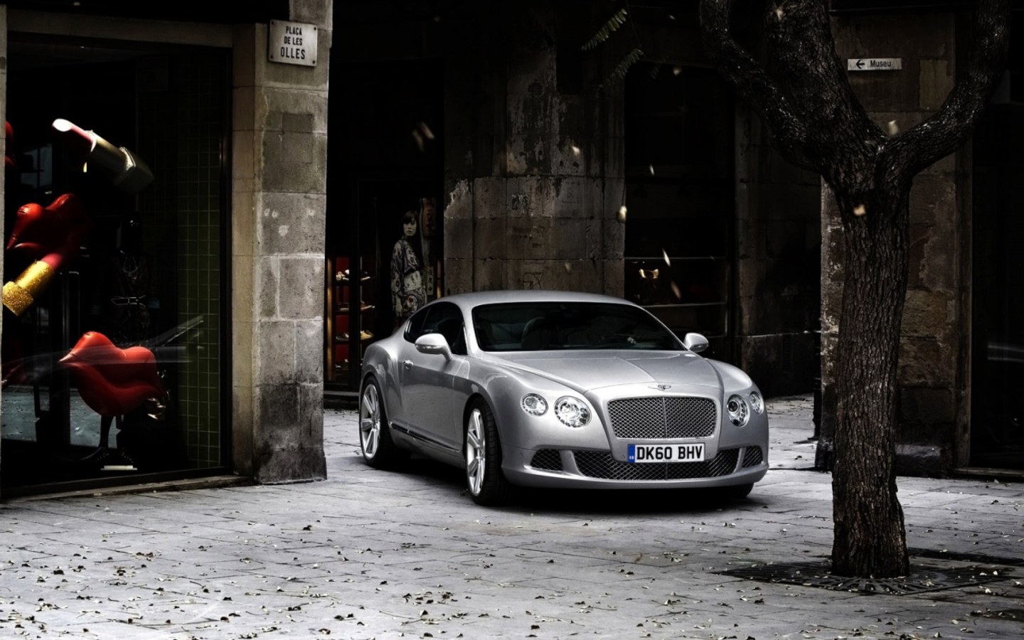 Screenshot №1 pro téma 2011 Bentley Continental Gt 1440x900