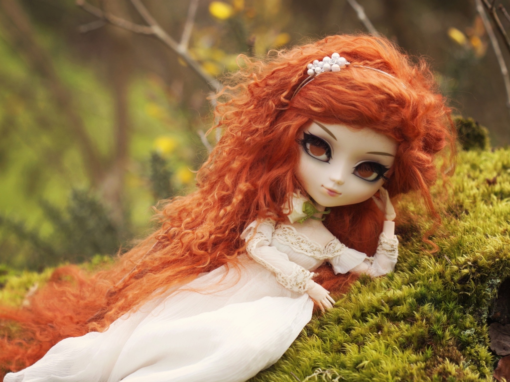 Curly Redhead Doll wallpaper 1024x768