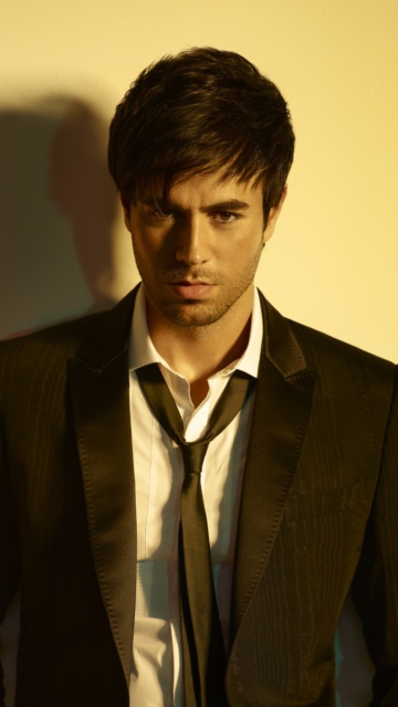 Fondo de pantalla Enrique Iglesias 360x640