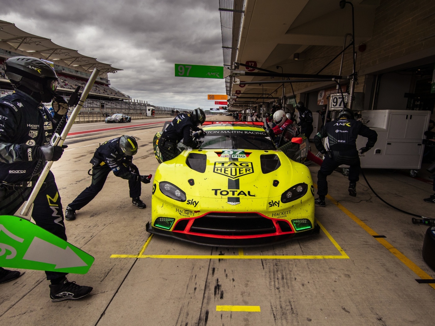 Fondo de pantalla Aston Martin Racing 1400x1050