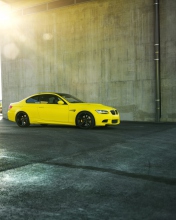 Sfondi Yellow BMW 176x220