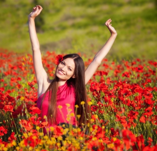 Happy Girl In Flower Field - Obrázkek zdarma pro 208x208