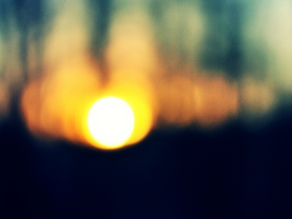Das Blurred Sunset Wallpaper 1024x768