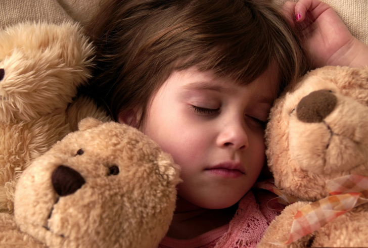 Обои Child Sleeping With Teddy Bear
