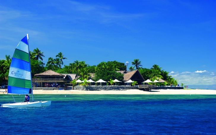 Fondo de pantalla Beautiful Boat In Tropical Paradise