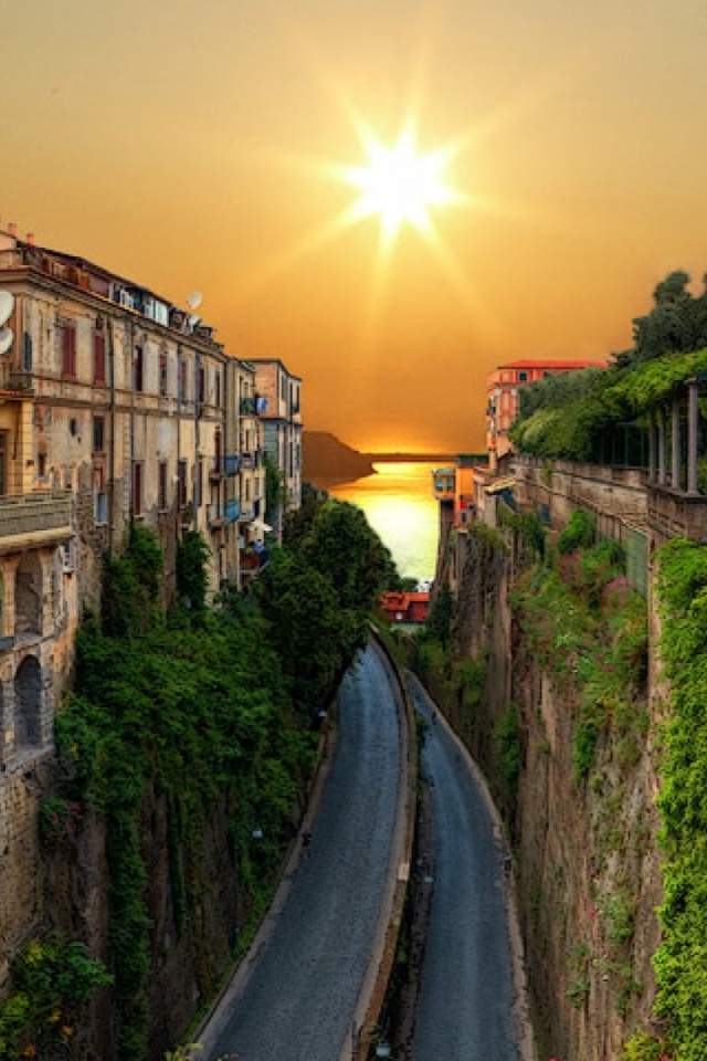 Screenshot №1 pro téma Sunrise In Italy 640x960