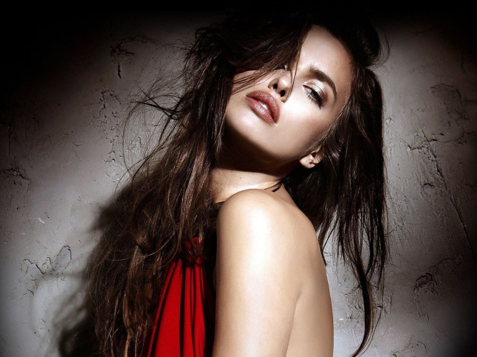 Screenshot №1 pro téma Irina Shayk 1600x1200