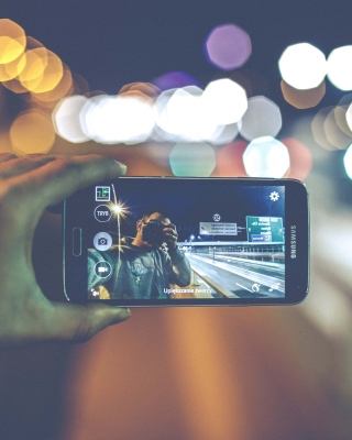 Samsung Selfie - Obrázkek zdarma pro Nokia X7