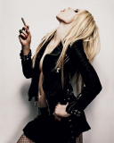 Das Avril Lavigne Smoking Wallpaper 128x160