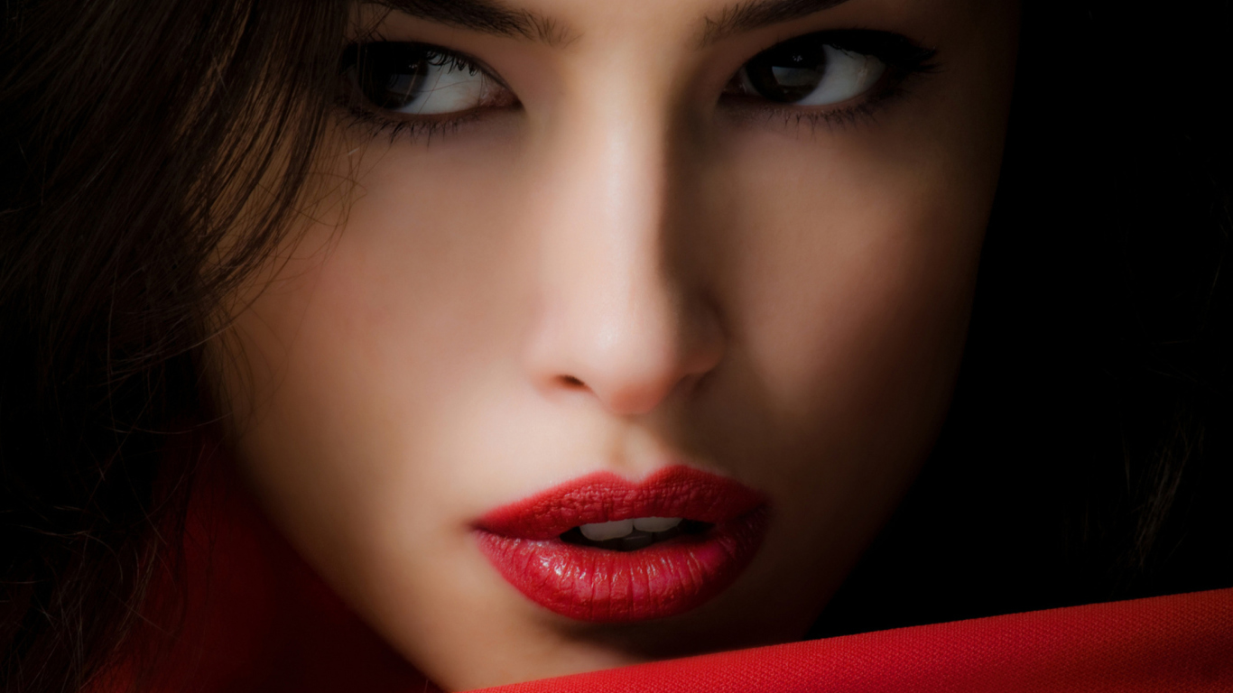 Das Red Lips Wallpaper 1366x768