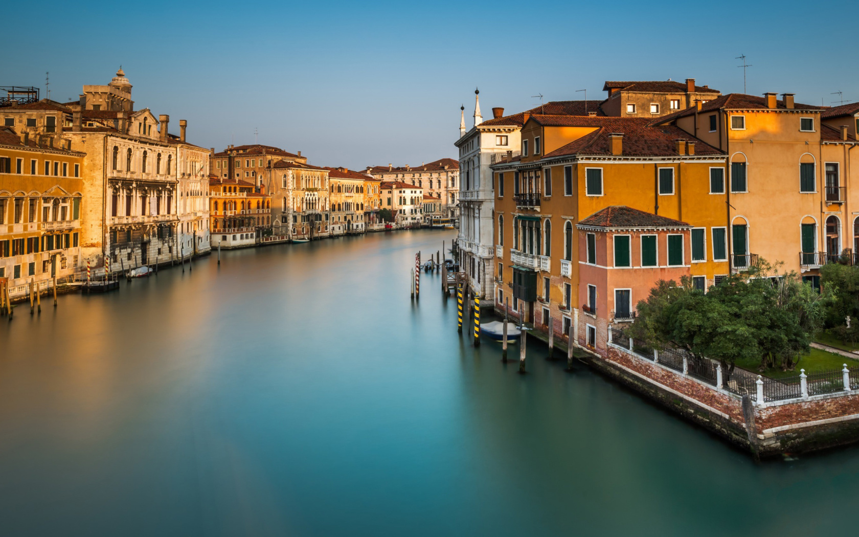 Fondo de pantalla Venice Grand Canal Trip 1680x1050
