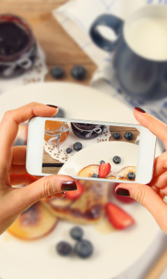Das Cake for Instagram Wallpaper 240x400