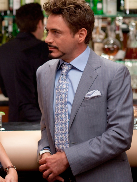 Sfondi Robert Downey Jr and Gwyneth Paltrow in Iron Man 2 480x640