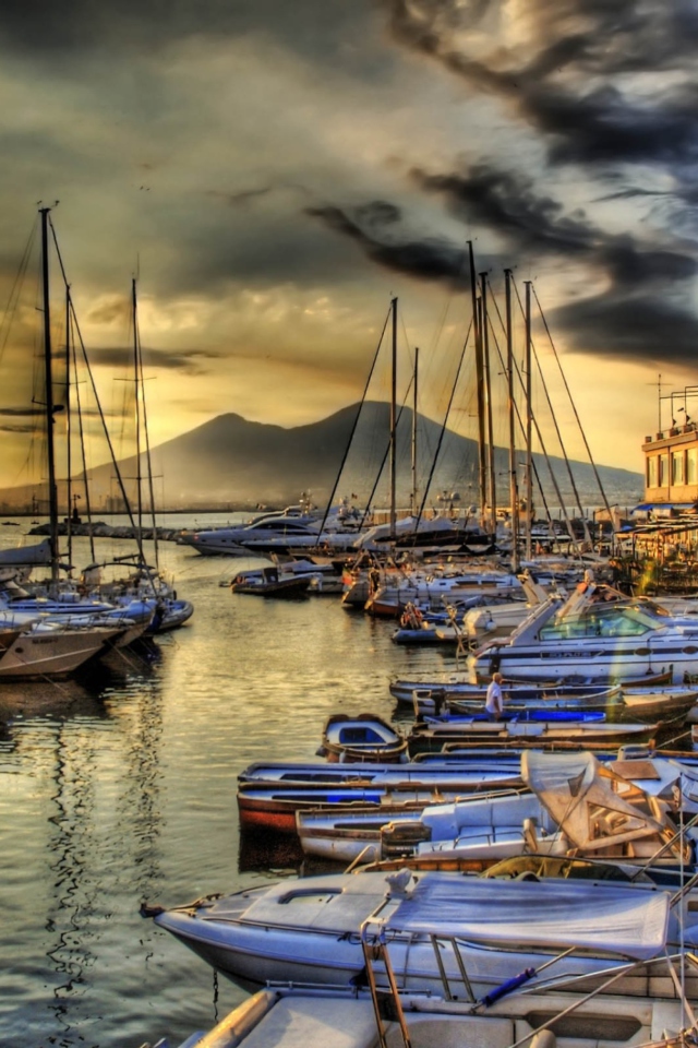 Sfondi Sunrise In Naples 640x960
