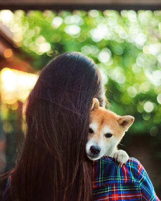 Dog Hug - Obrázkek zdarma pro iPhone 5