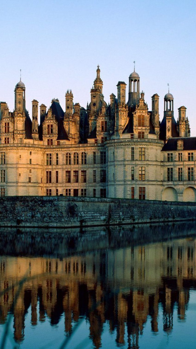 Screenshot №1 pro téma Chateau de Chambord France 640x1136