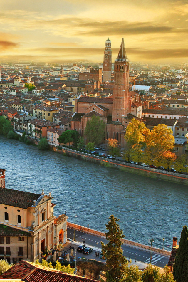 Das Italy City Wallpaper 640x960
