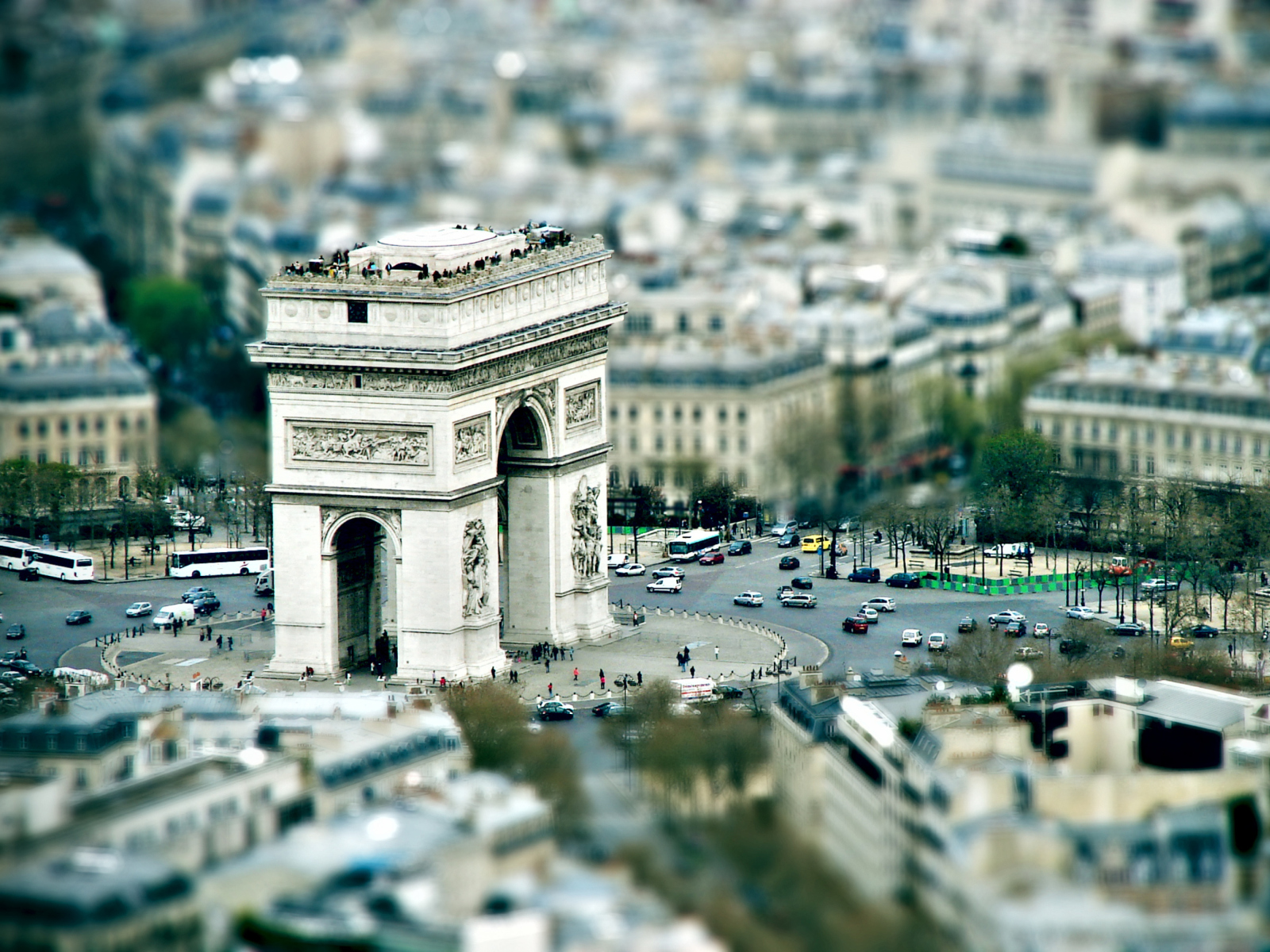 Fondo de pantalla Le Petit Arc De Triomphe 1600x1200