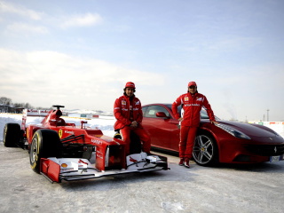 Обои Fernando Alonso in Ferrari 320x240
