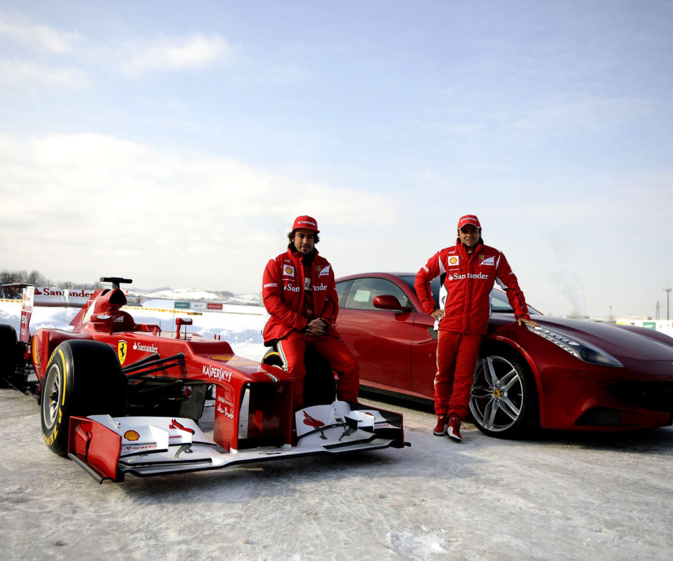 Обои Fernando Alonso in Ferrari 960x800