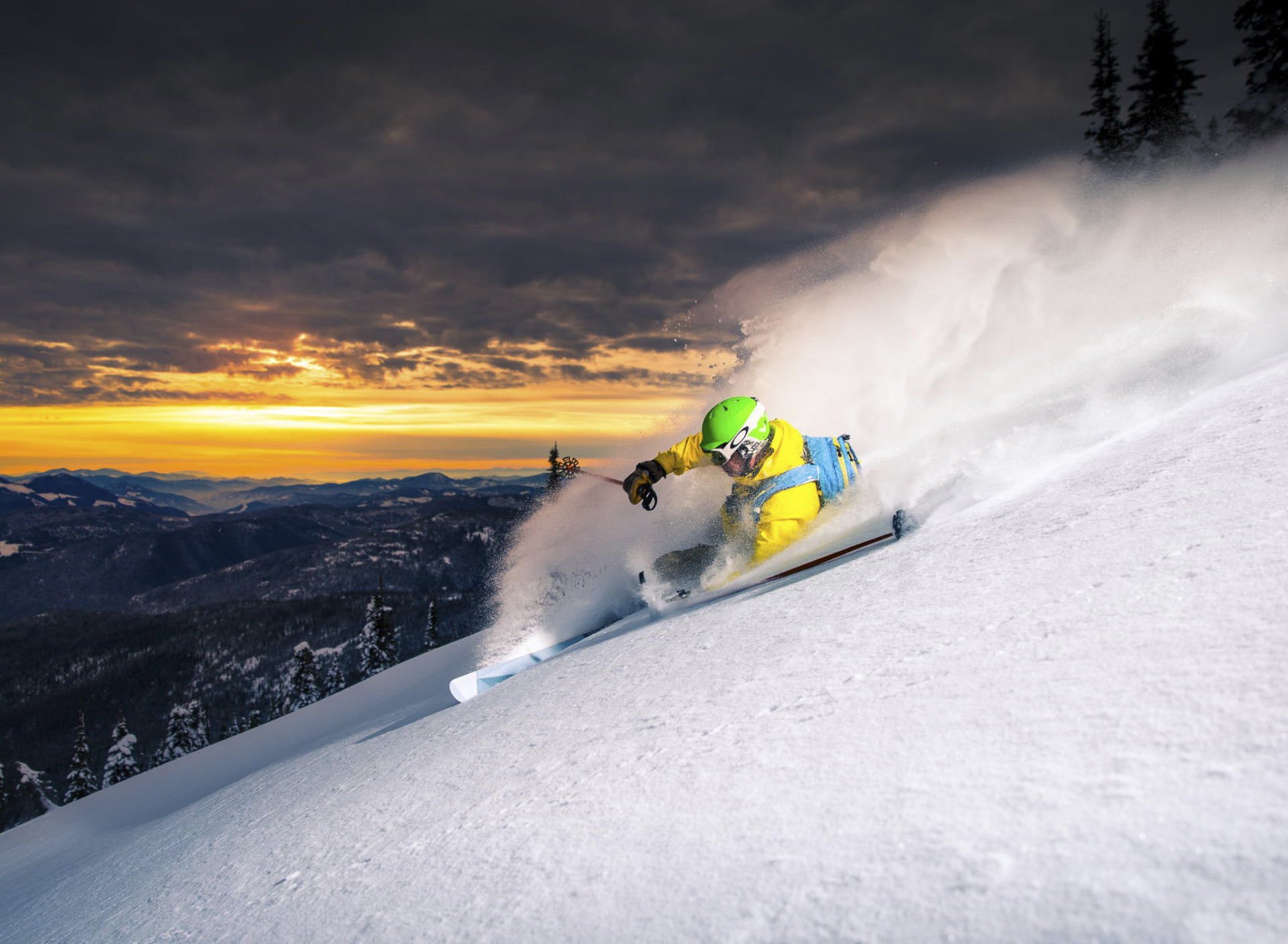 Das Skiing At Sunrise Wallpaper 1920x1408