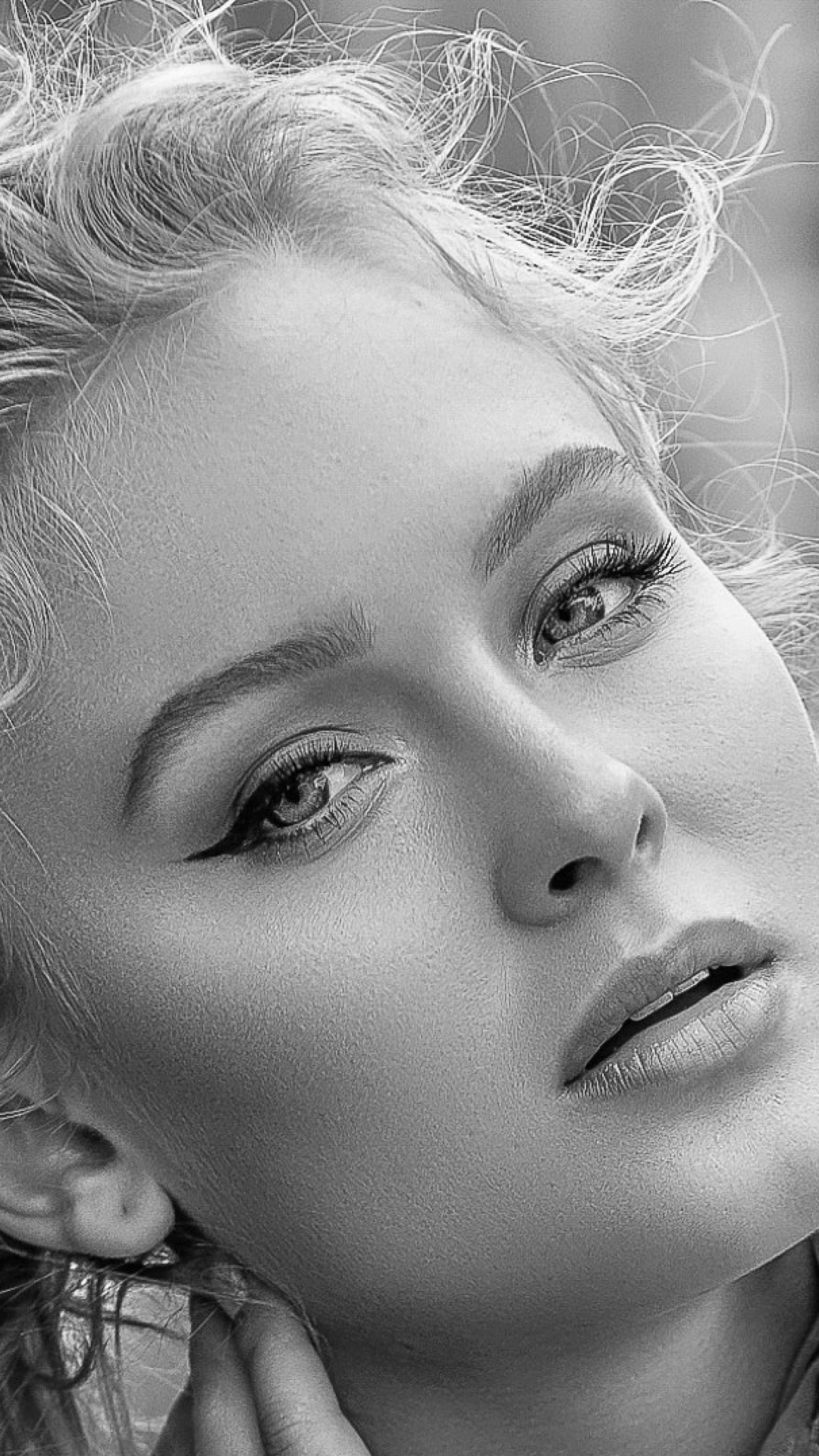 Fondo de pantalla Zara Larsson Swedish singer 1080x1920