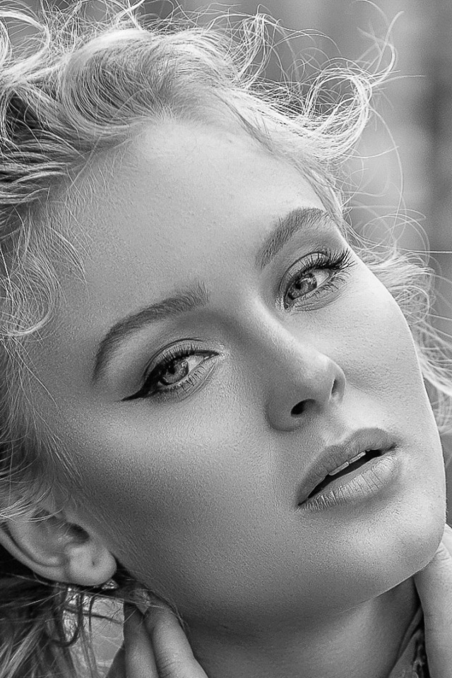 Fondo de pantalla Zara Larsson Swedish singer 640x960