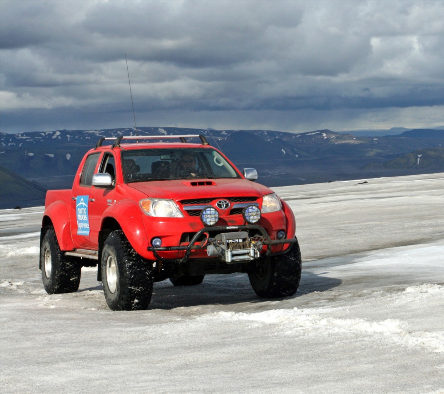 Das Toyota Hilux Tuning Wallpaper 1440x1280