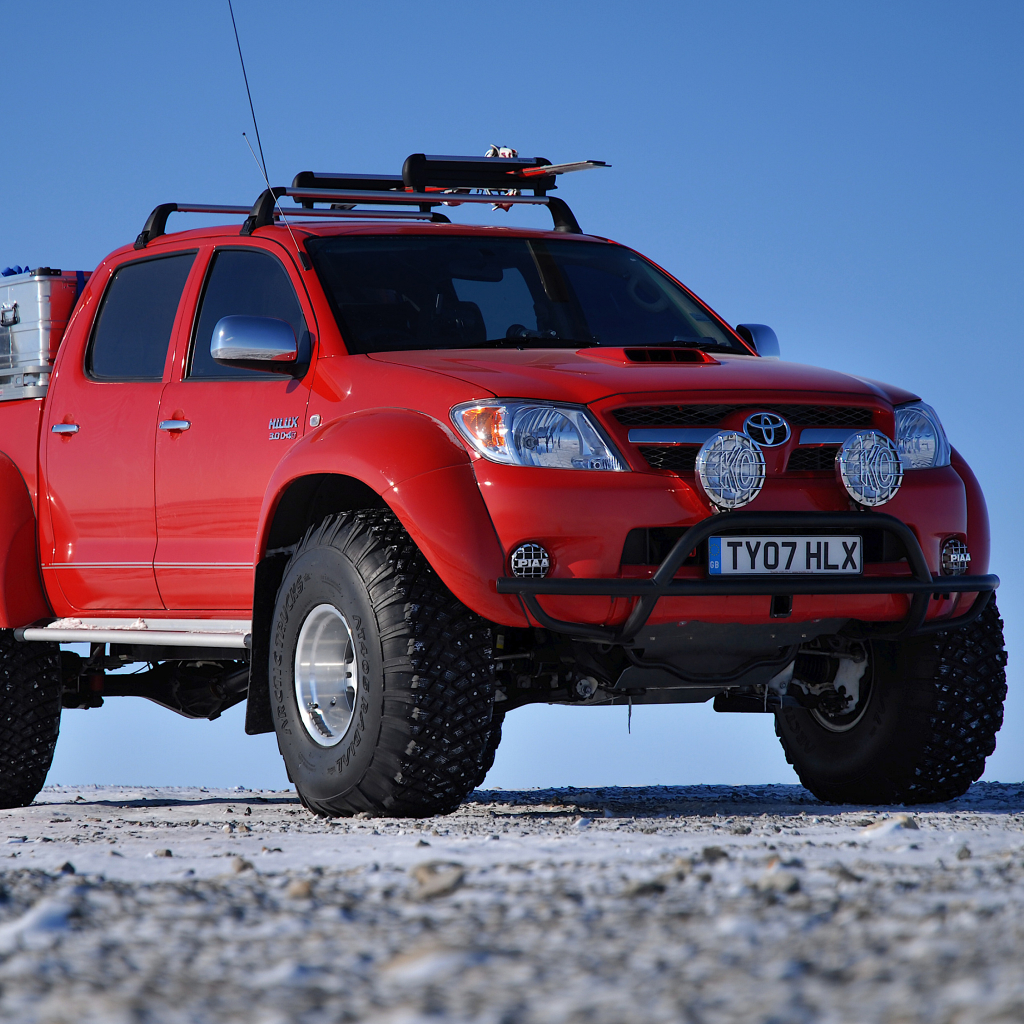 Обои Toyota Hilux from Top Gear 2048x2048