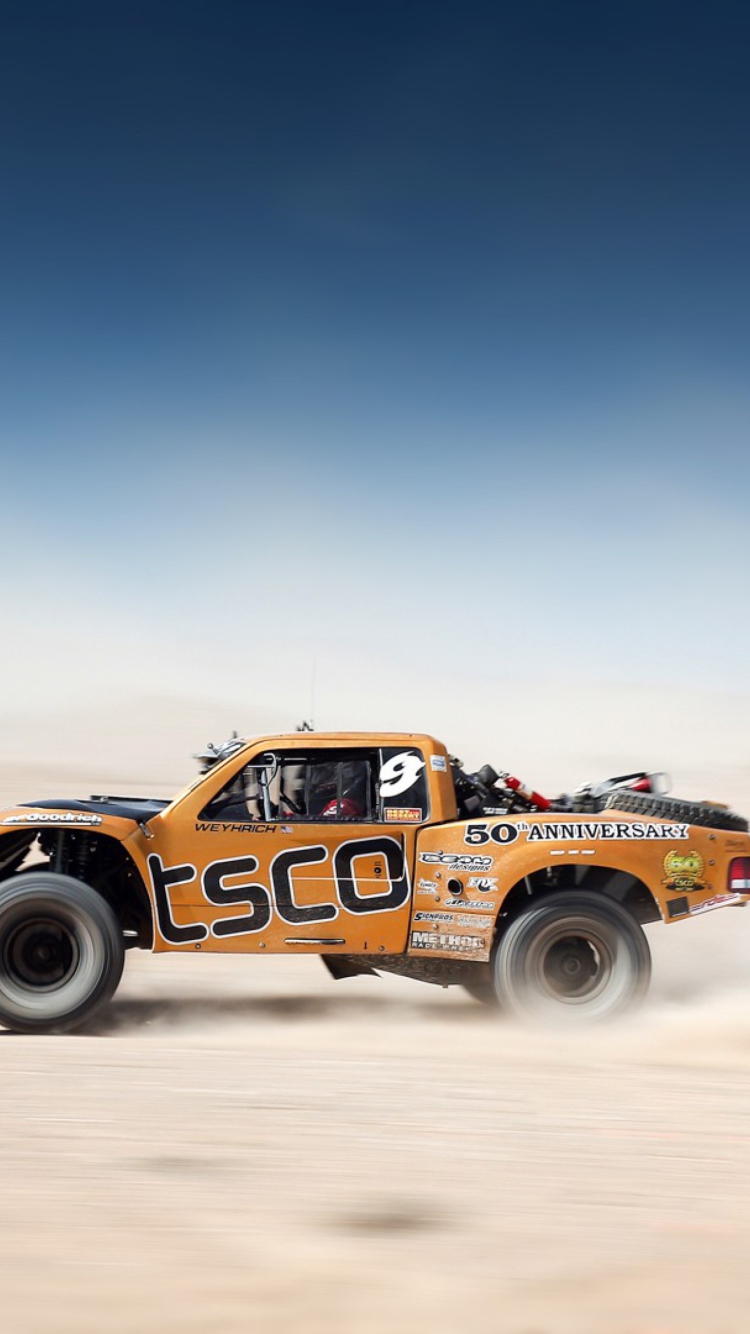 Off Road Tracing Truck wallpaper 750x1334