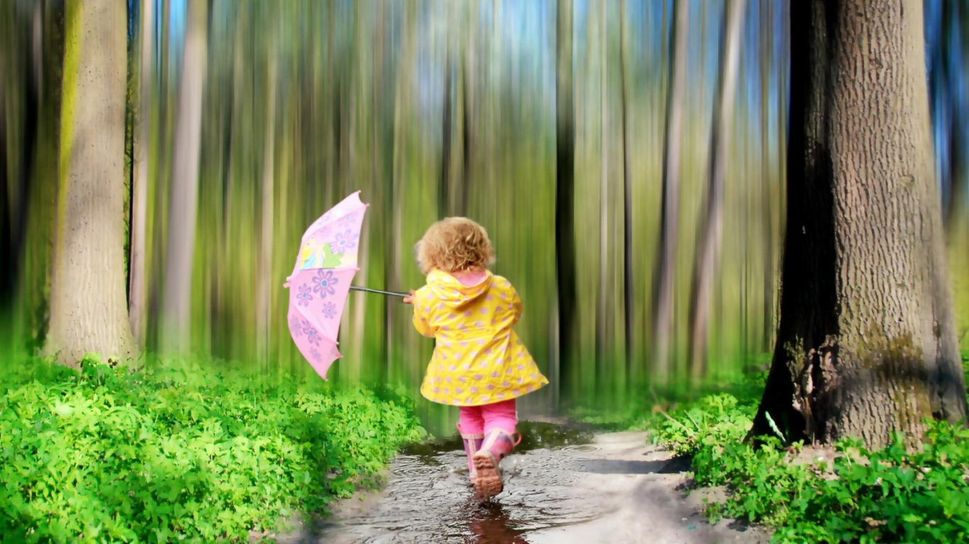 Child With Funny Pink Umbrella wallpaper 1366x768