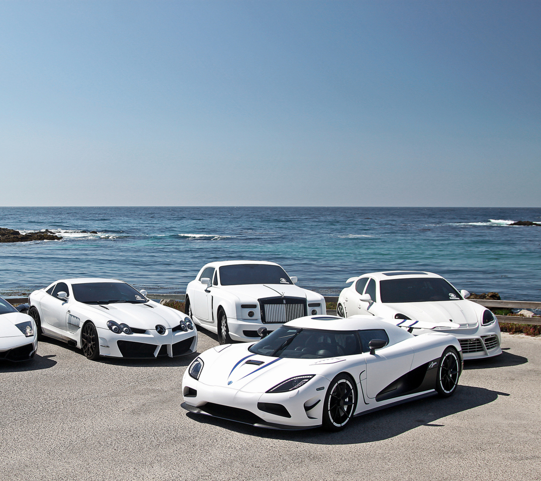 Обои White Lamborghini 1080x960