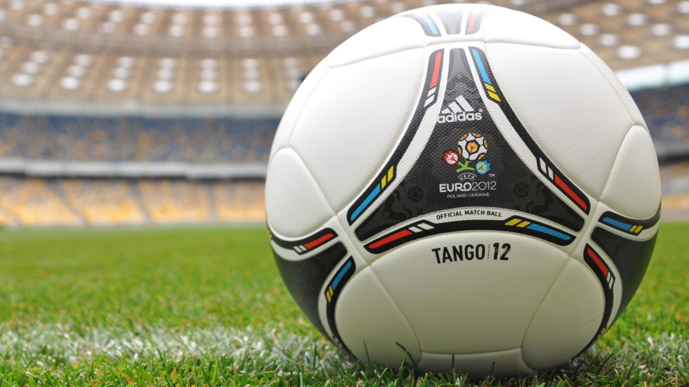Das Uefa Euro 2012 Poland Ukrain Tango Ball Wallpaper 1366x768
