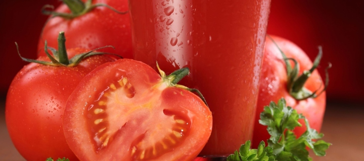Fresh Tomatoe Juice wallpaper 720x320