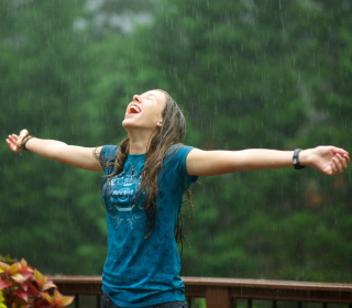 Girl Under Rain sfondi gratuiti per iPad mini