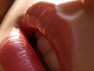 Pink Lips screenshot #1 320x240