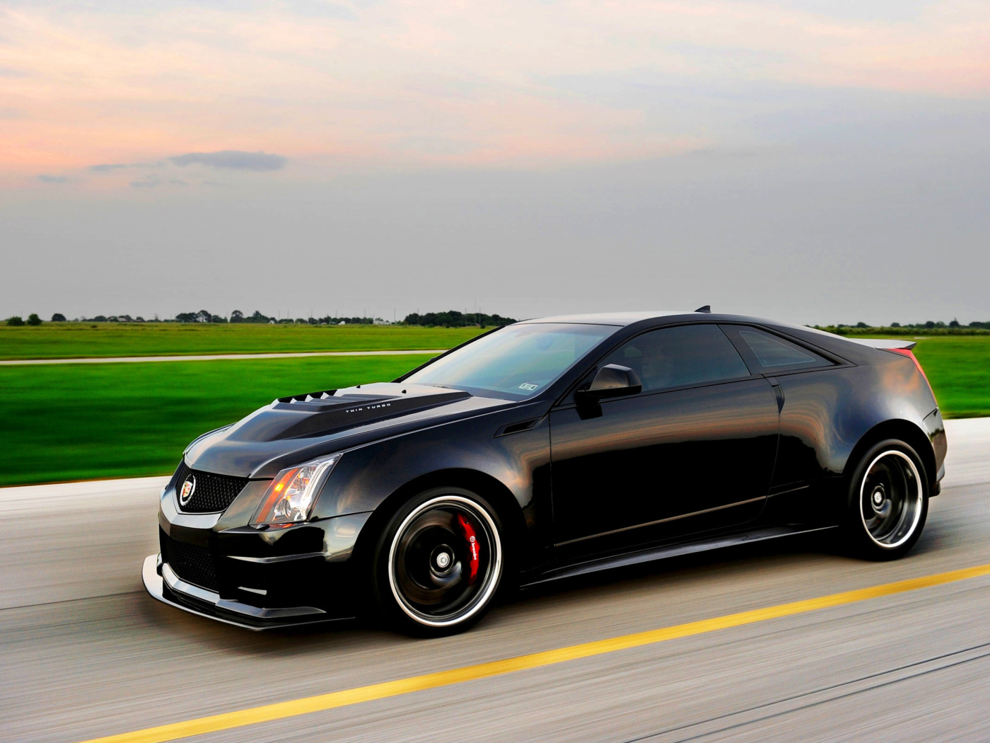Cadillac CTS-V Coupe wallpaper 1400x1050