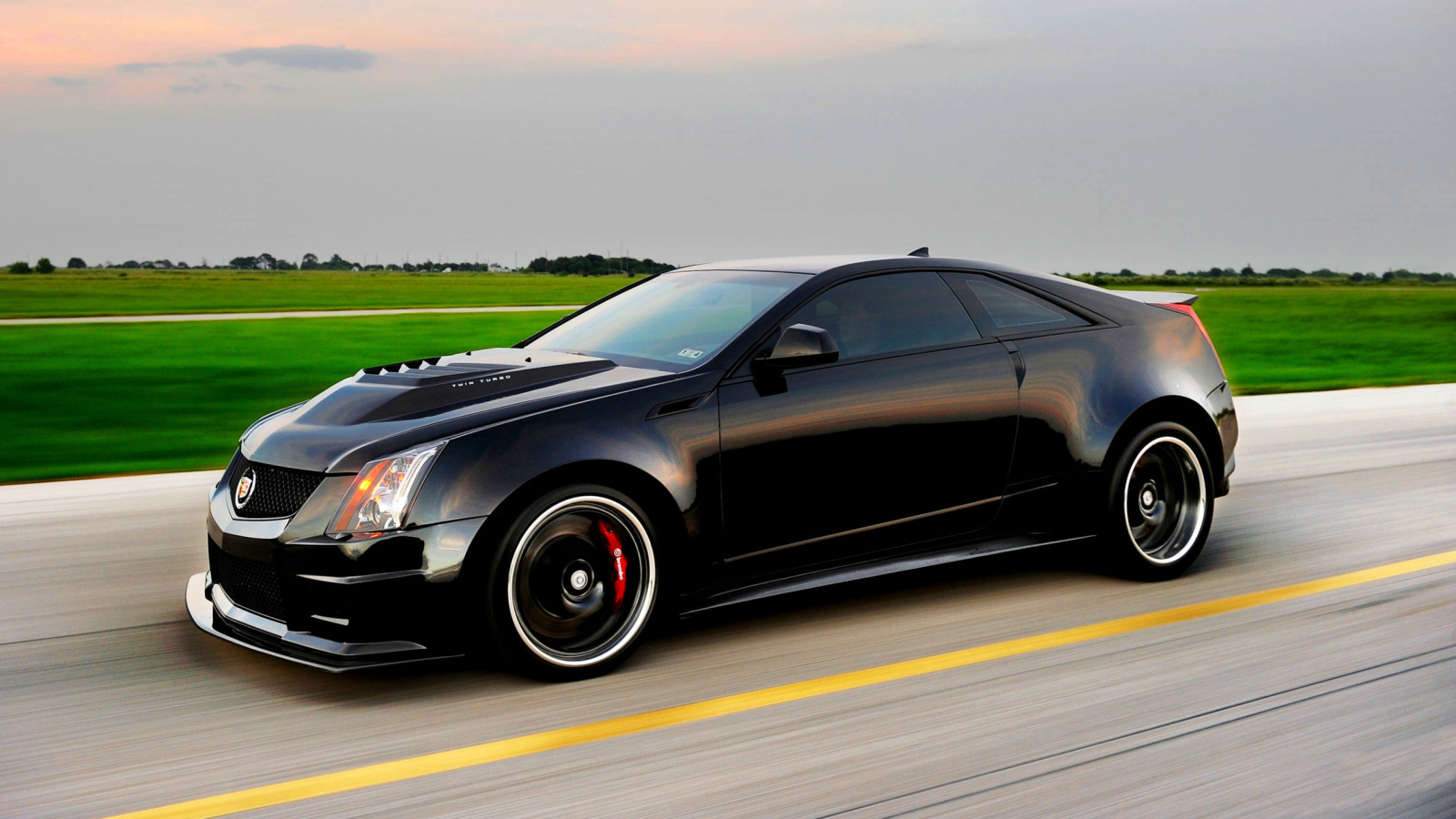 Cadillac CTS-V Coupe wallpaper 1600x900