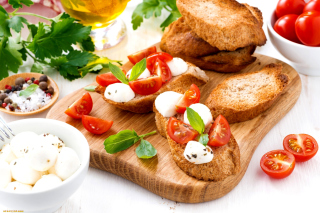 Canape Bruschetta, Mozzarella, Tomatoes - Obrázkek zdarma pro 640x480