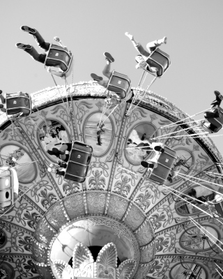 Merry-Go-Round - Obrázkek zdarma pro iPhone 4S