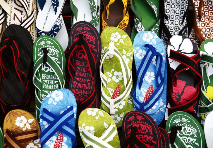 Das Colorful Flip Flops Wallpaper