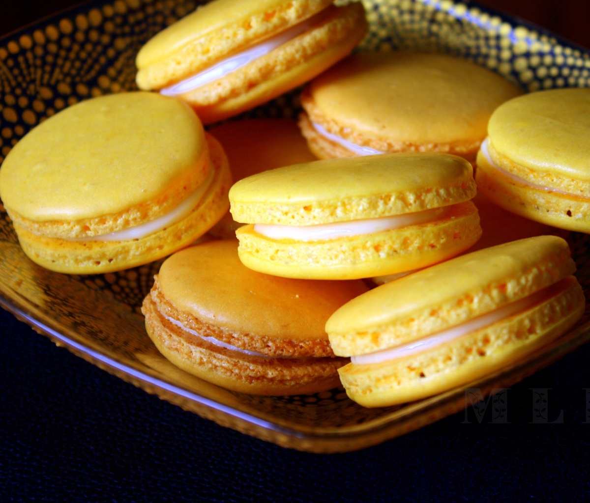 Das Yellow Macarons Wallpaper 1200x1024