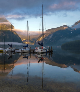 Beautiful Landscape With White Yachts - Fondos de pantalla gratis para Nokia X2