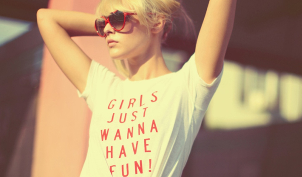 Girls Just Wanna Have Fun T-Shirt wallpaper 1024x600