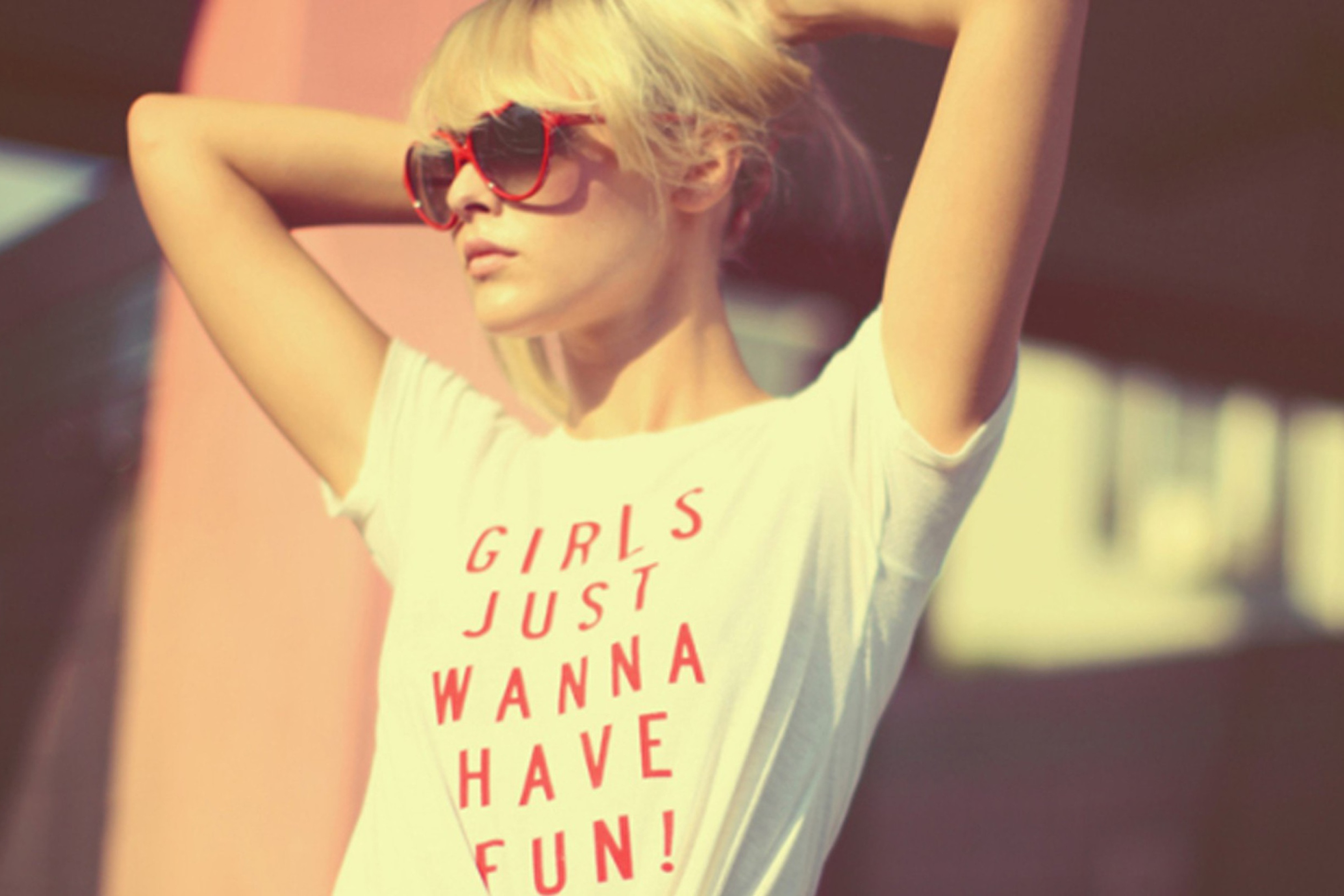 Das Girls Just Wanna Have Fun T-Shirt Wallpaper 2880x1920