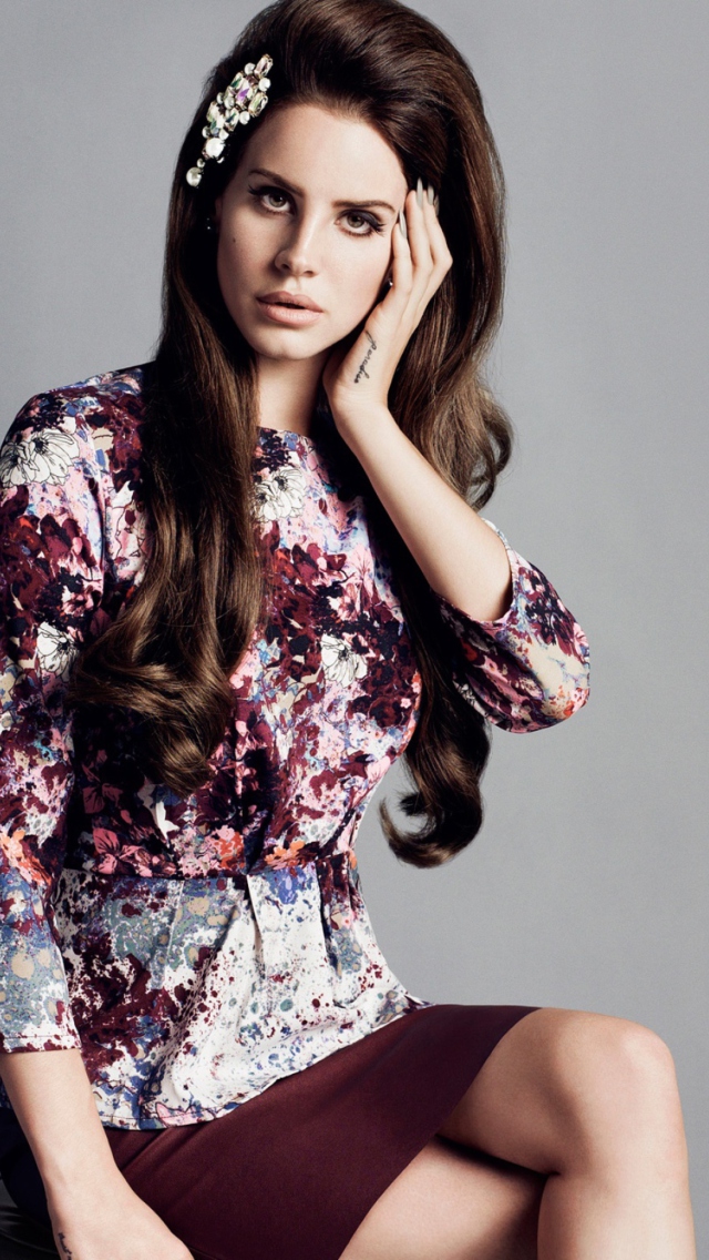 Lana Del Rey 2012 screenshot #1 640x1136