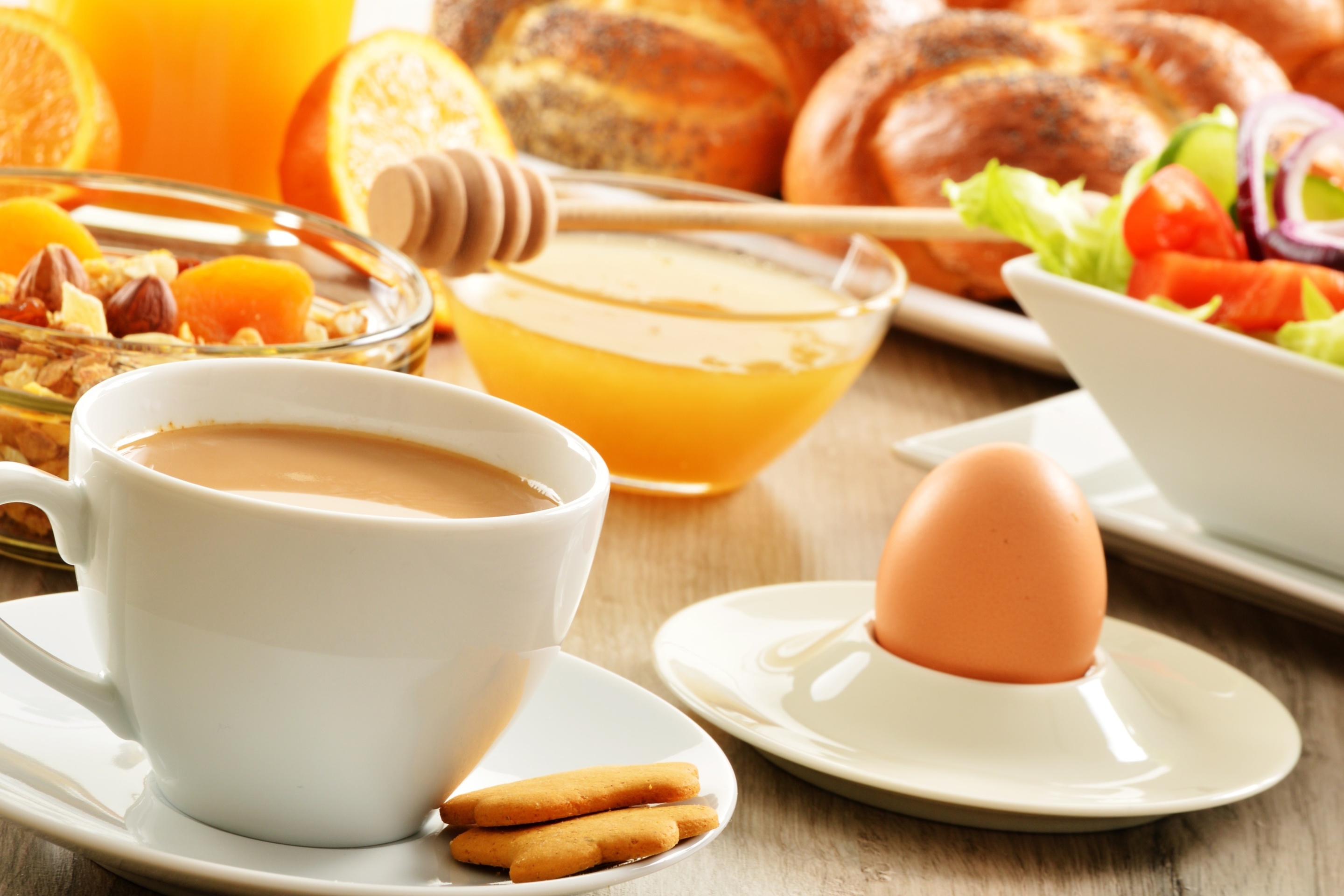 Breakfast with honey and muesli wallpaper 2880x1920